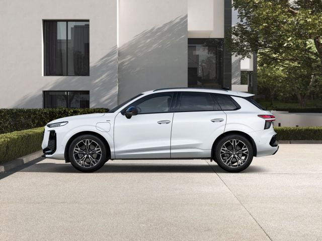 Q3 SUV e-hybrid MJ 2026 S-tr. - S-line*Tech+*LED