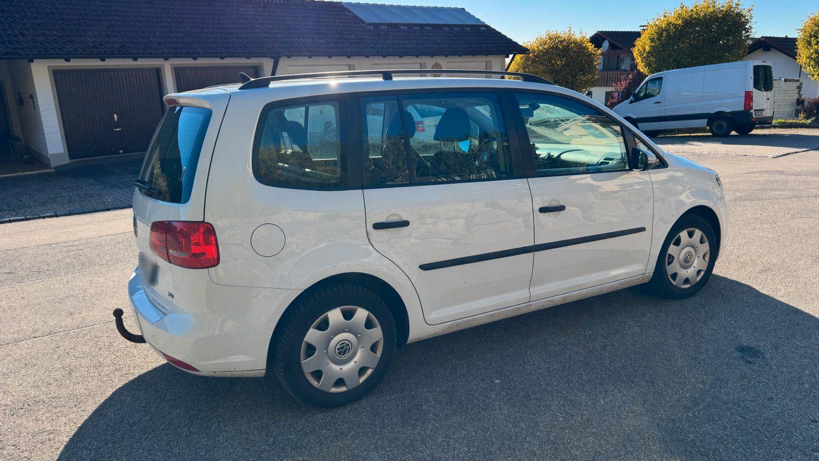 Volkswagen Touran 2013 — photo 7