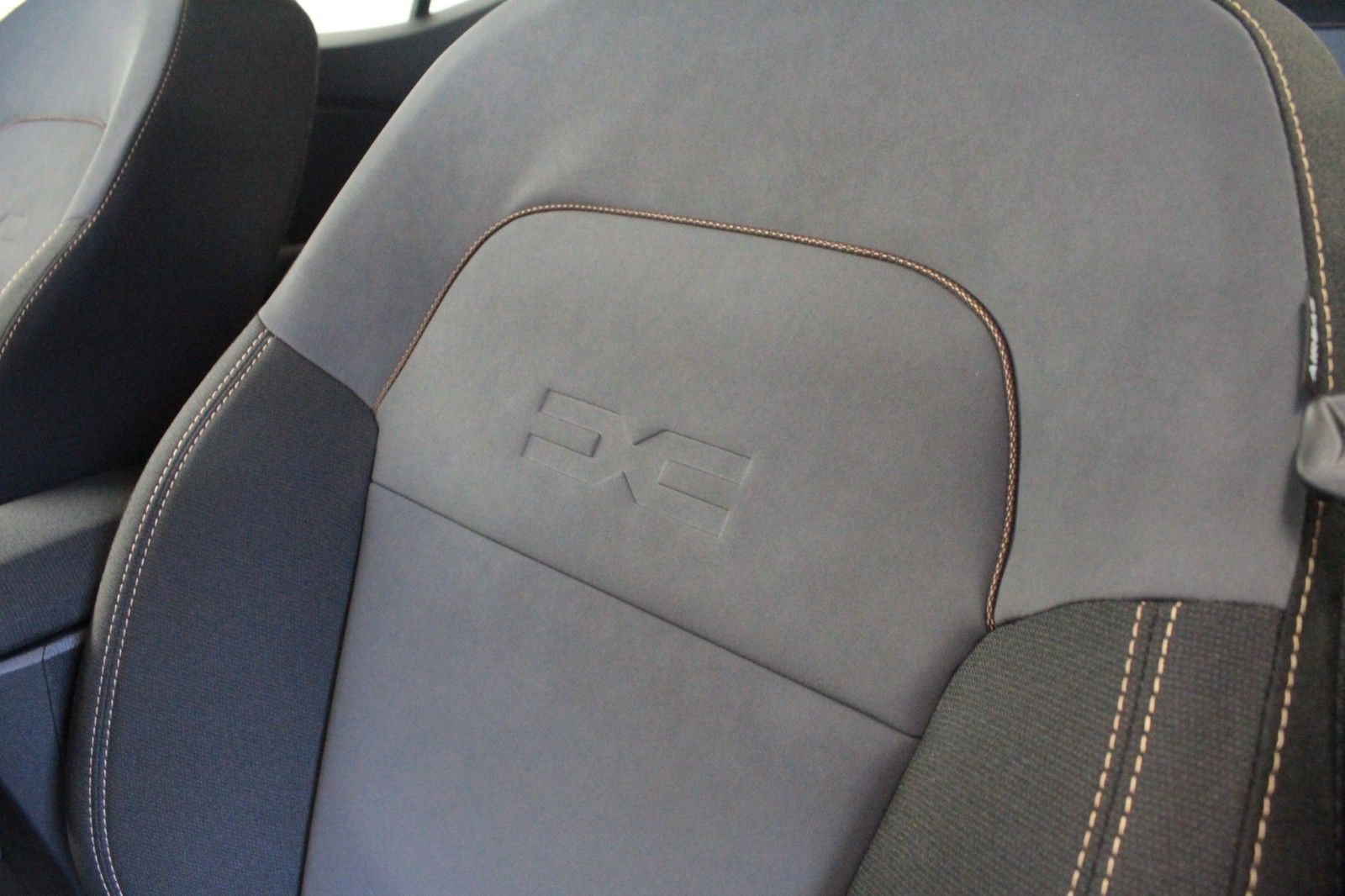 Fahrzeugabbildung Dacia Sandero Eco-G 100 Stepway Extreme+