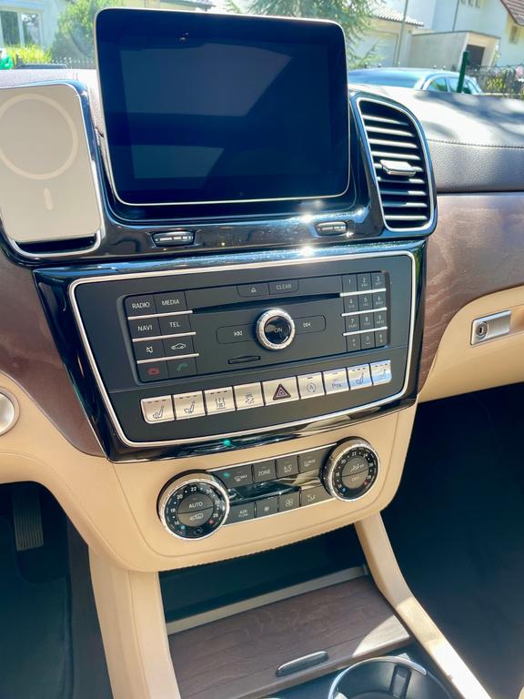 Mercedes-Benz GLS 500