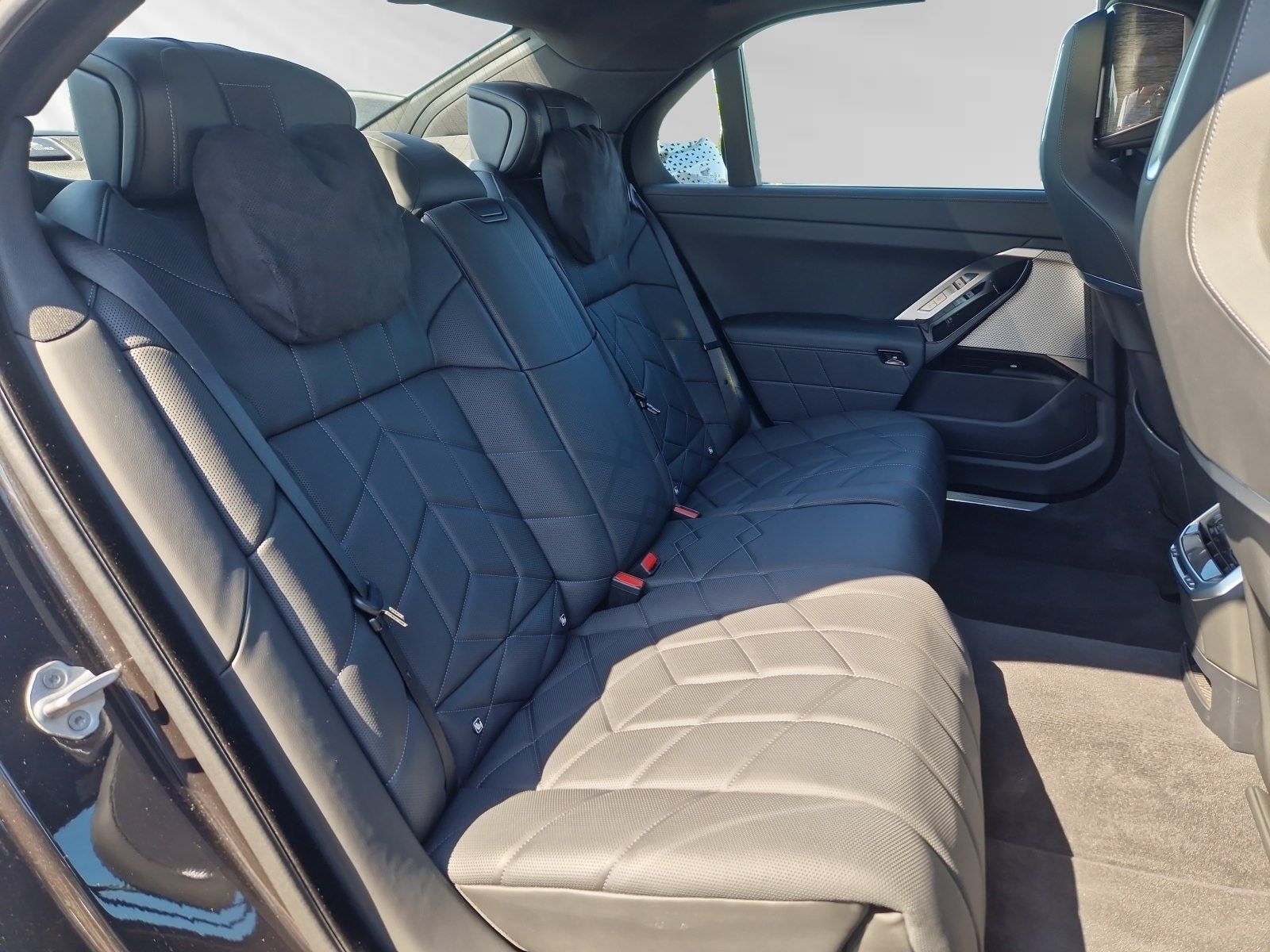 BMW 750 - Bild 15