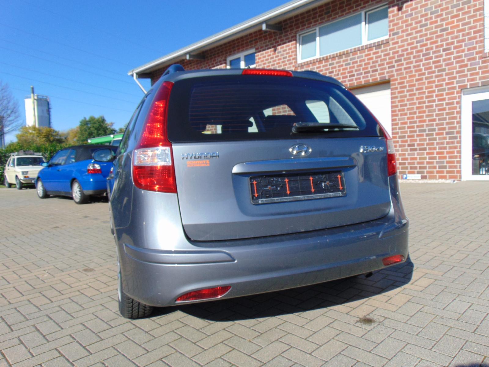 Hyundai i30 2011 — photo 24