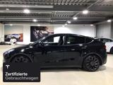 Tesla Model Y Performance - schwarze Tesla Model Y
