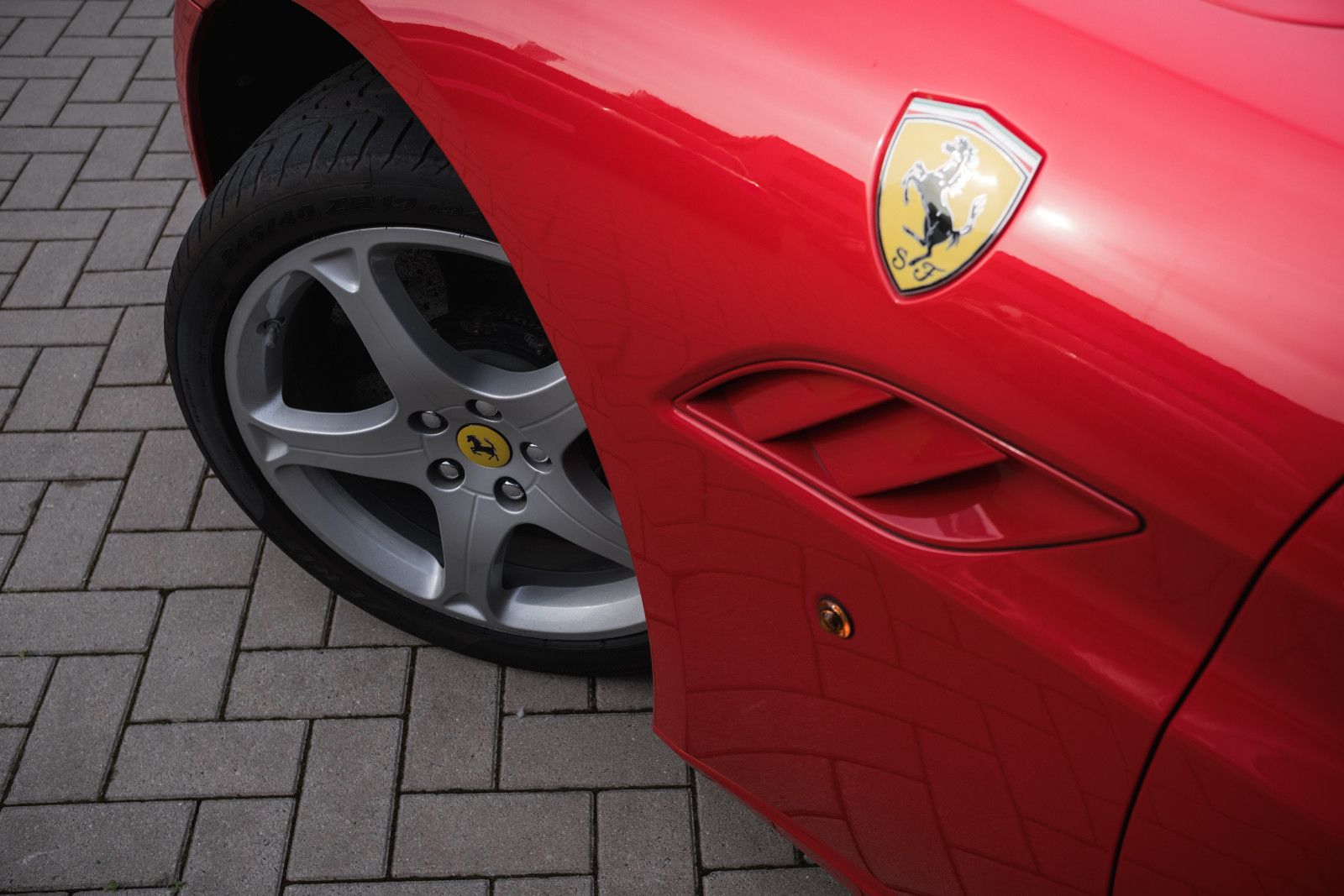 Fahrzeugabbildung Ferrari California-Scheckheft gepflegt-2.Hand