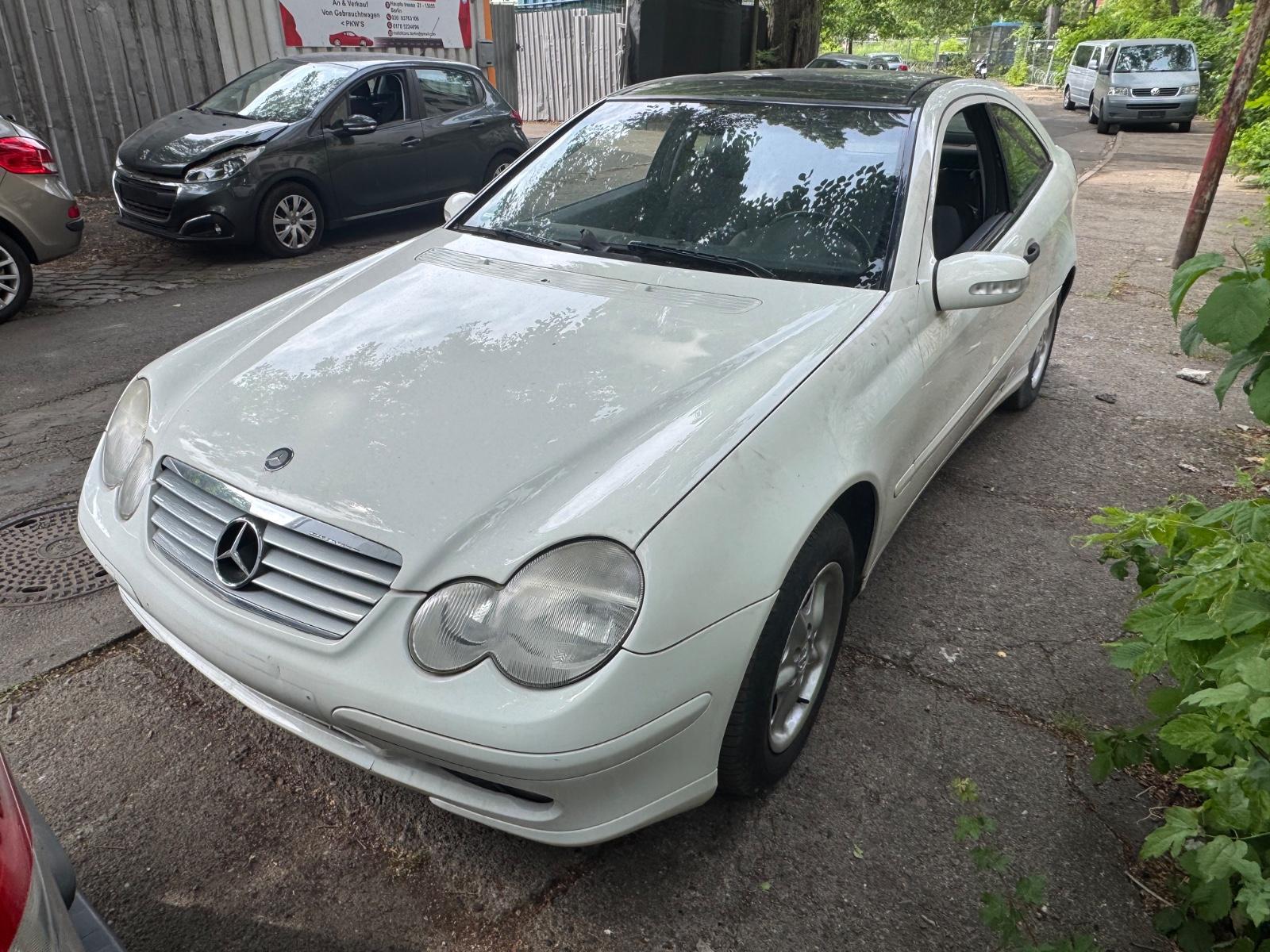 Mercedes-Benz C 200 CGI CLASSIC/ TÜV 04.2027/ Panorama