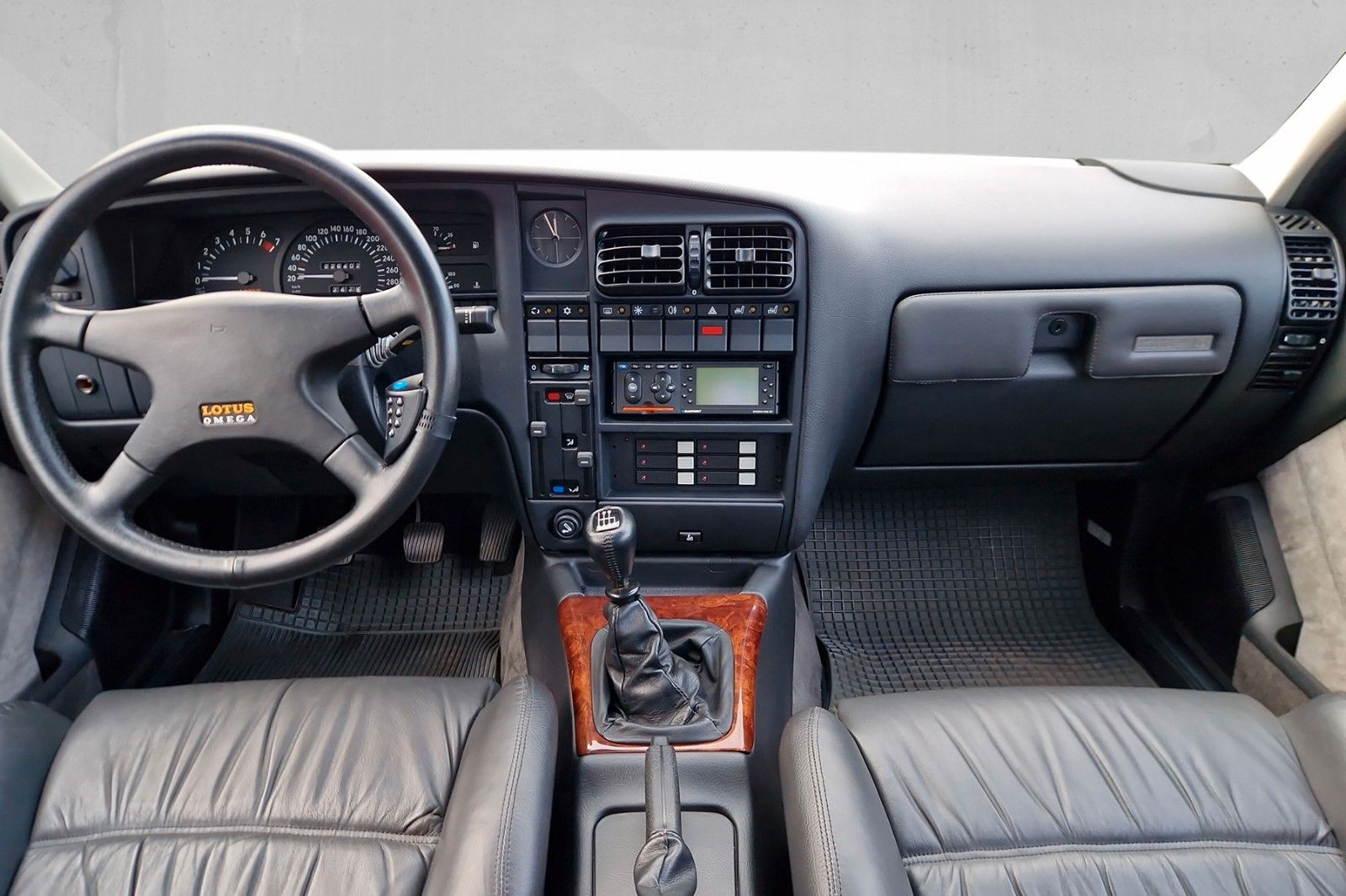 Fahrzeugabbildung Opel Lotus Omega *1. Hand*dt. Auto*Sammlerzustand*