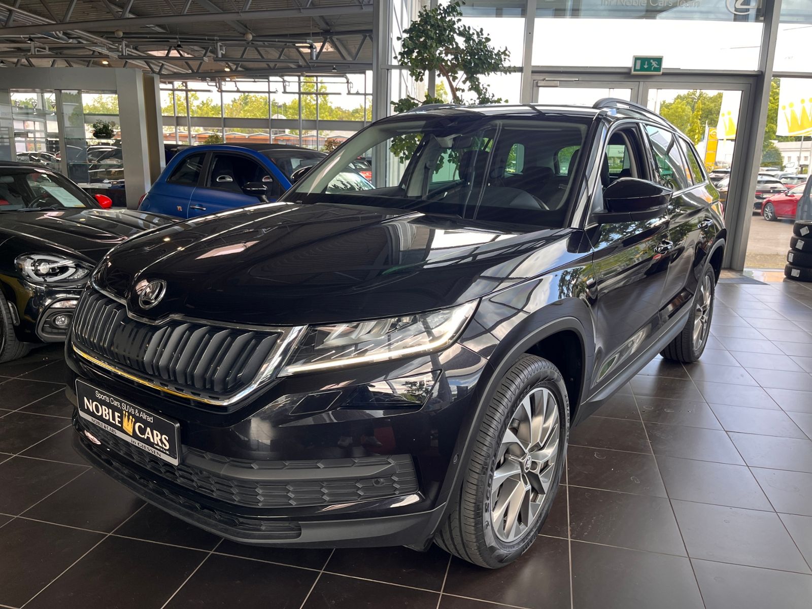 Fahrzeugabbildung SKODA Kodiaq Clever 4x4 PANO 360° LED NAVI