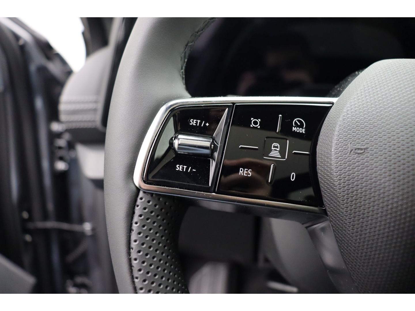 Fahrzeugabbildung Mitsubishi Eclipse Cross Diamant Top Luxury 11 KW Panorama