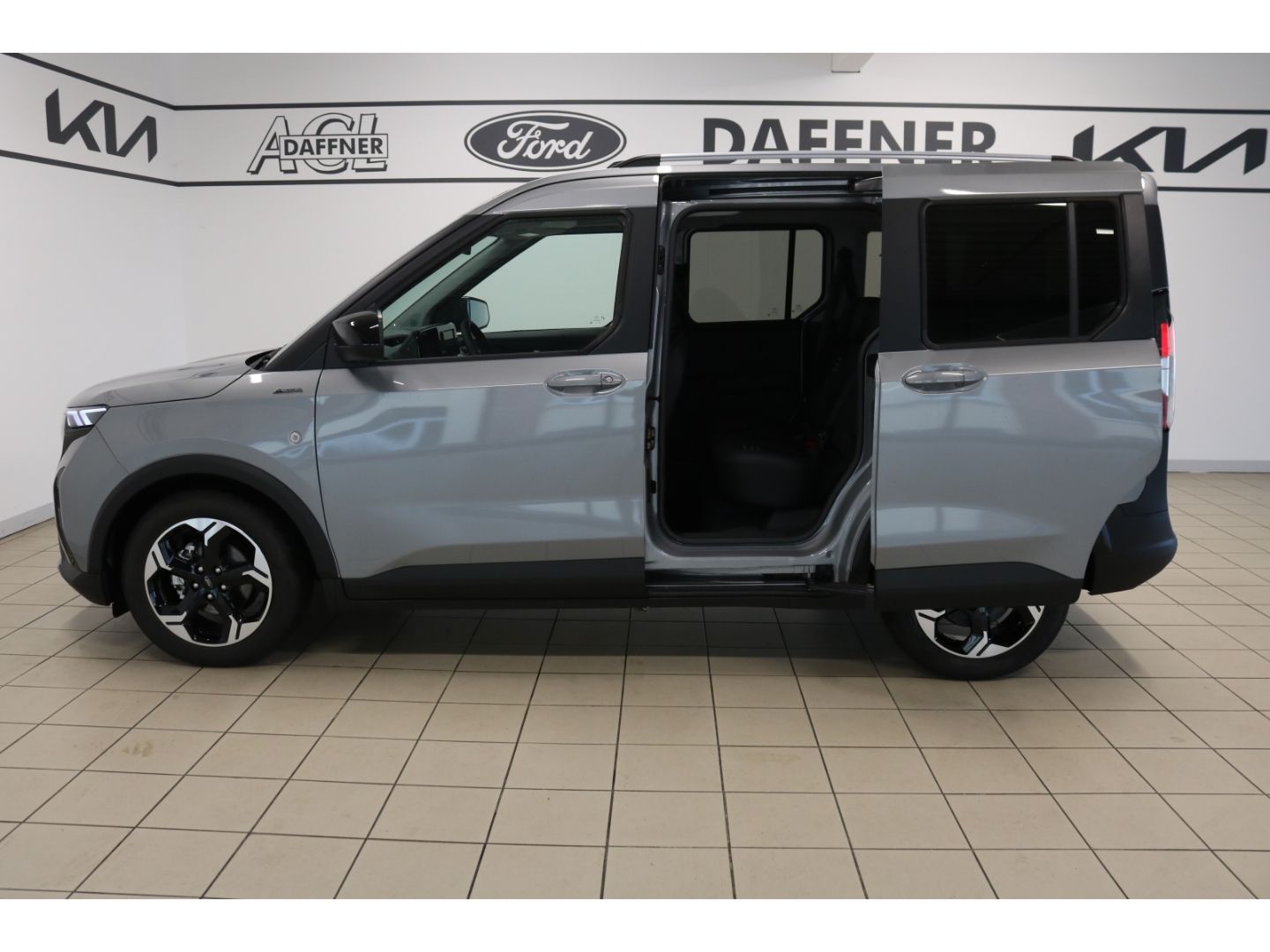 Fahrzeugabbildung Ford Tourneo Courier Active Navi ACC DAB SHZ LenkradH