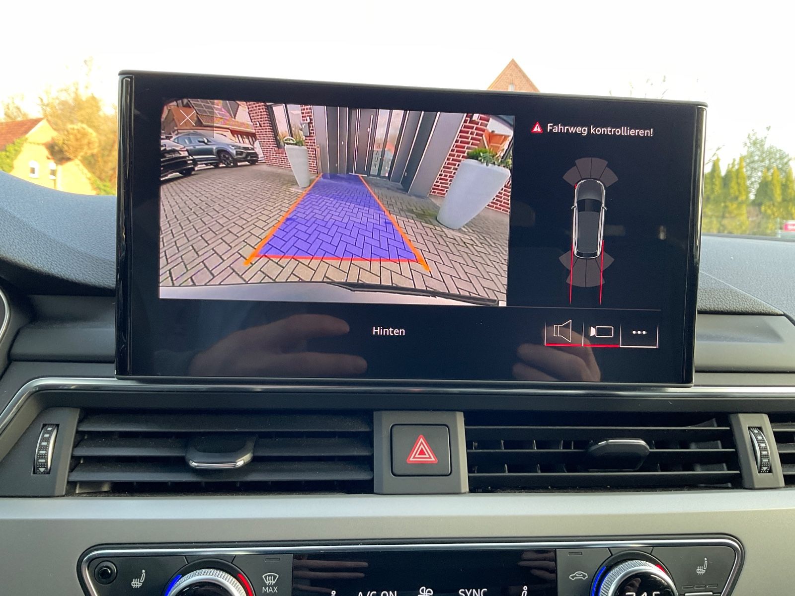 Fahrzeugabbildung Audi A4 Avant 40 TDI S tr. quattro,Kamera,Leder,ACC