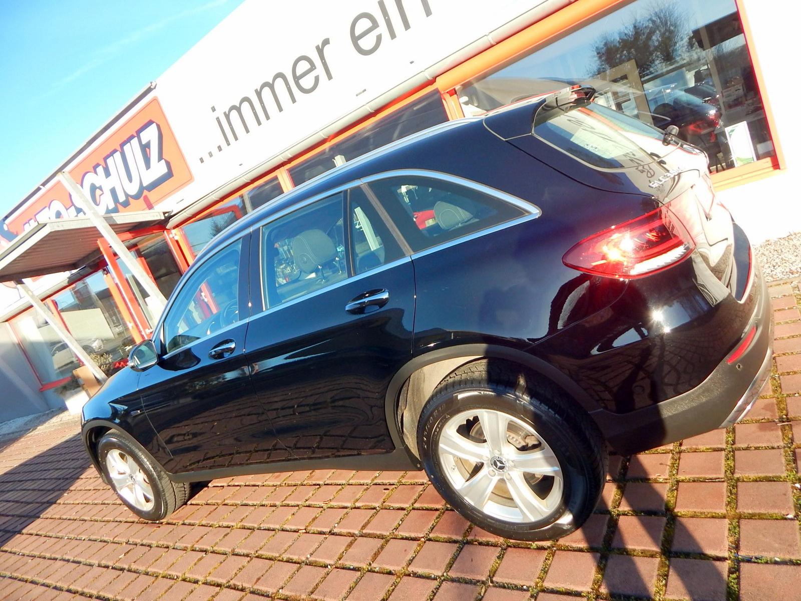 Mercedes-Benz GLC 300 de 4Matic  AHZV LED MBUX