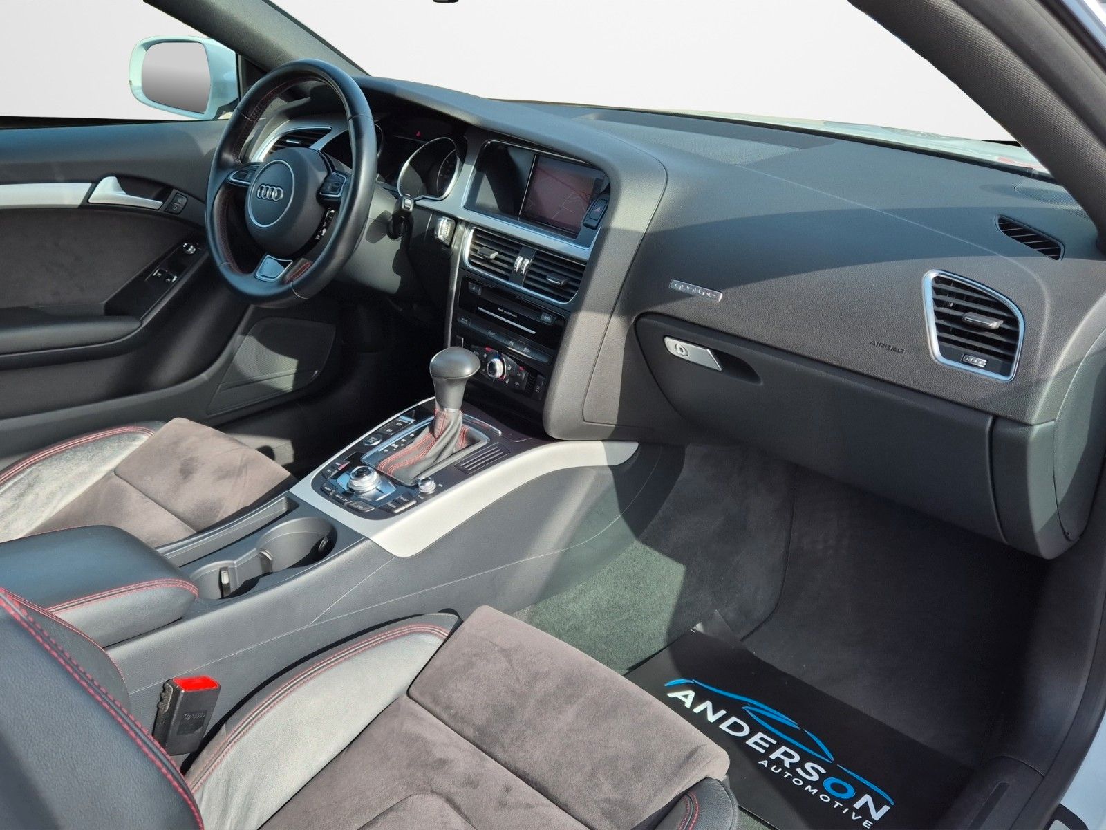 Fahrzeugabbildung Audi A5 3.0TDI QUAT SLINE S-TRONIC KAM KEYLESS STANDH