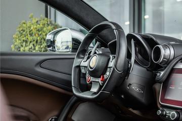 صورة مصغرة 11 لـ 2018 Ferrari GTC4LUSSO
