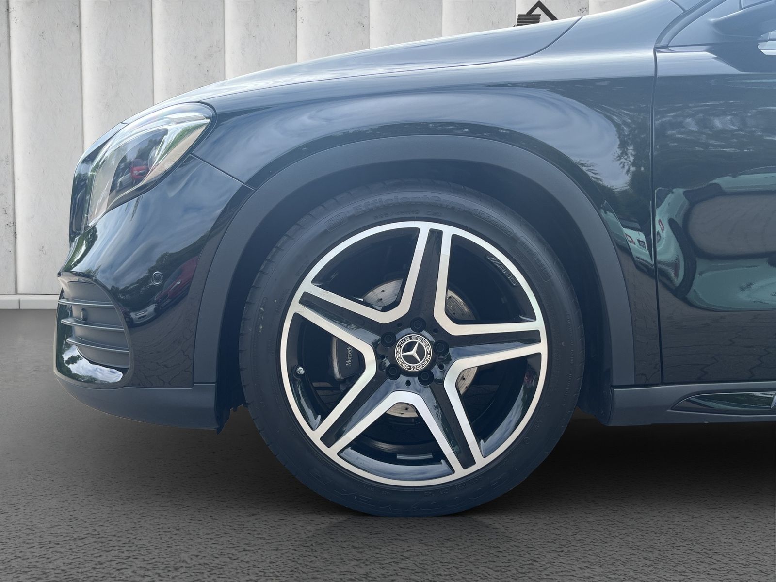 Fahrzeugabbildung Mercedes-Benz GLA 180 AMG-LINE*NIGHT-PAKET*LED*KEYLESS*LEDER**