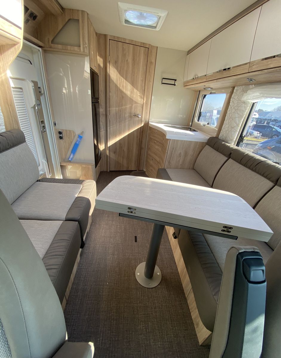Fahrzeugabbildung Eura Mobil Integra Line IL 695 LF Mondial Plus, Autom.