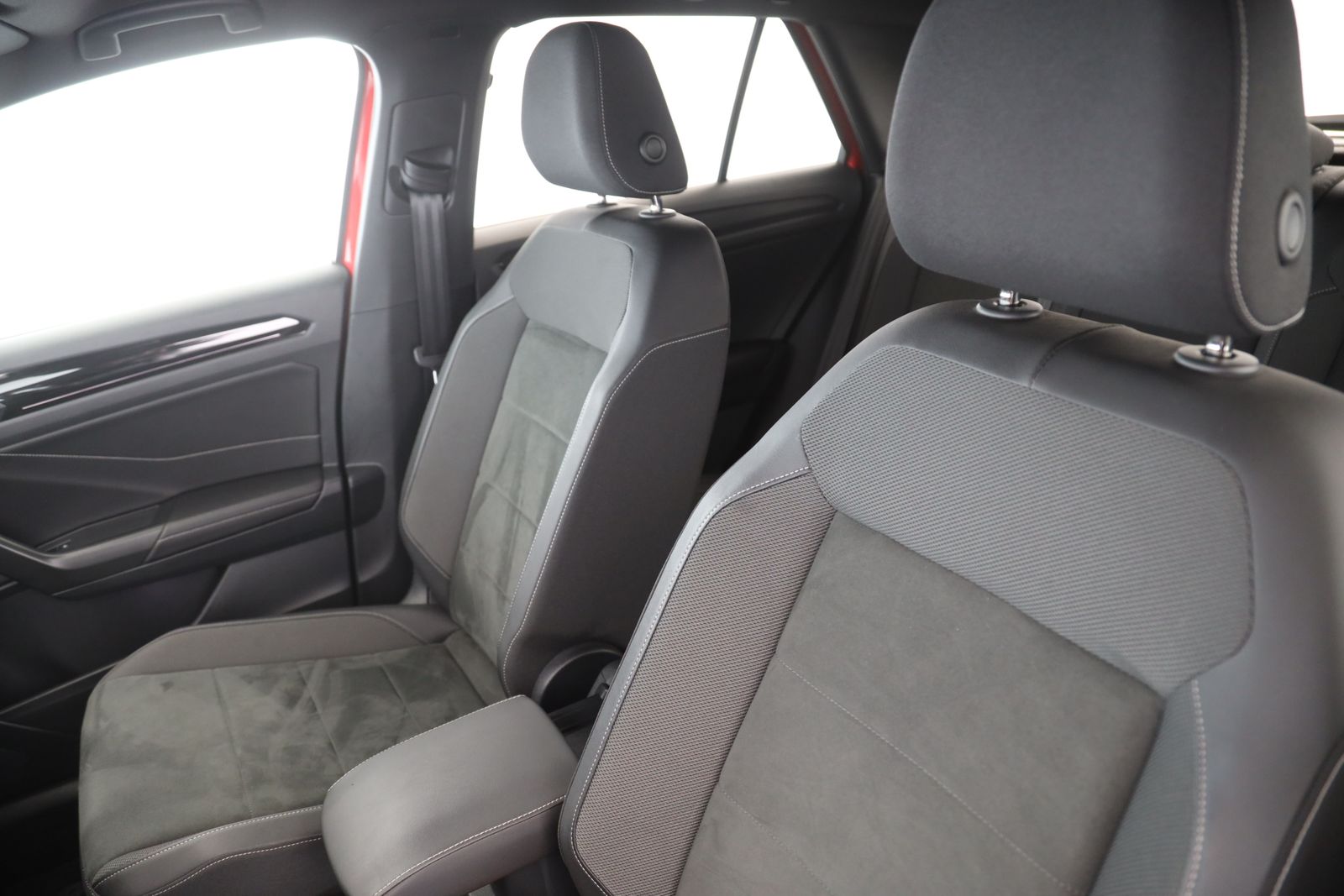 Volkswagen T-Roc - Bild 12