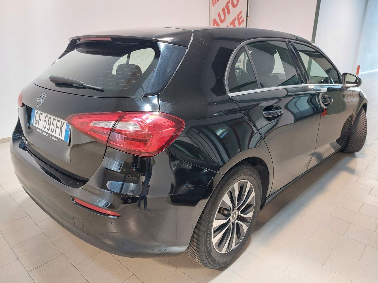Mercedes-Benz MERCEDES A 180 D Business 8G-DCT imagem 3