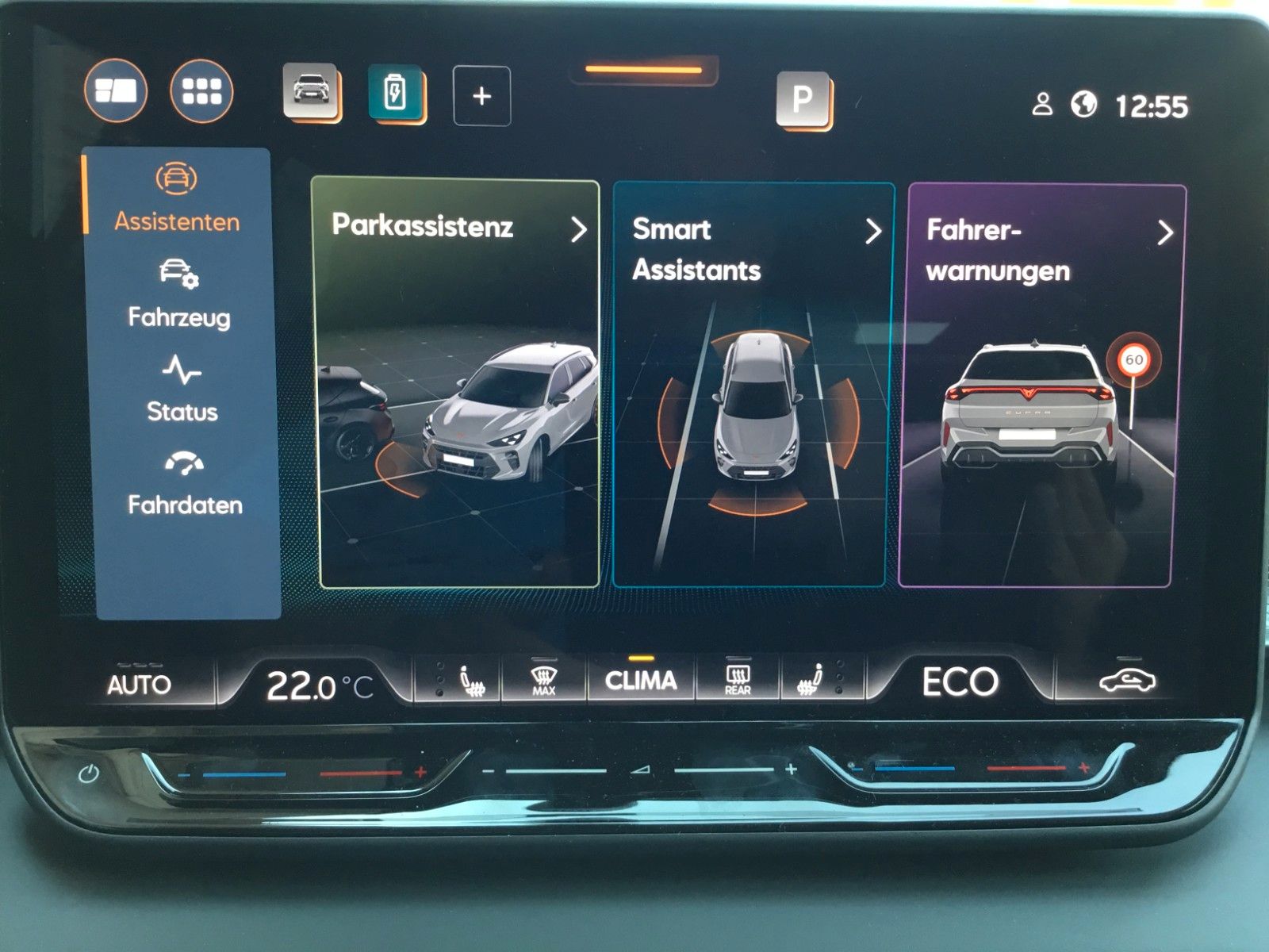 Fahrzeugabbildung CUPRA Terramar 1.5 e-HYBRID DSG+AHK+Kessy+Navi+18"