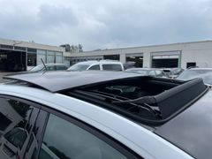 Fahrzeugabbildung Volkswagen Taigo 1.0 TSI DSG R-Line MATRIX PANO KAMERA AHK