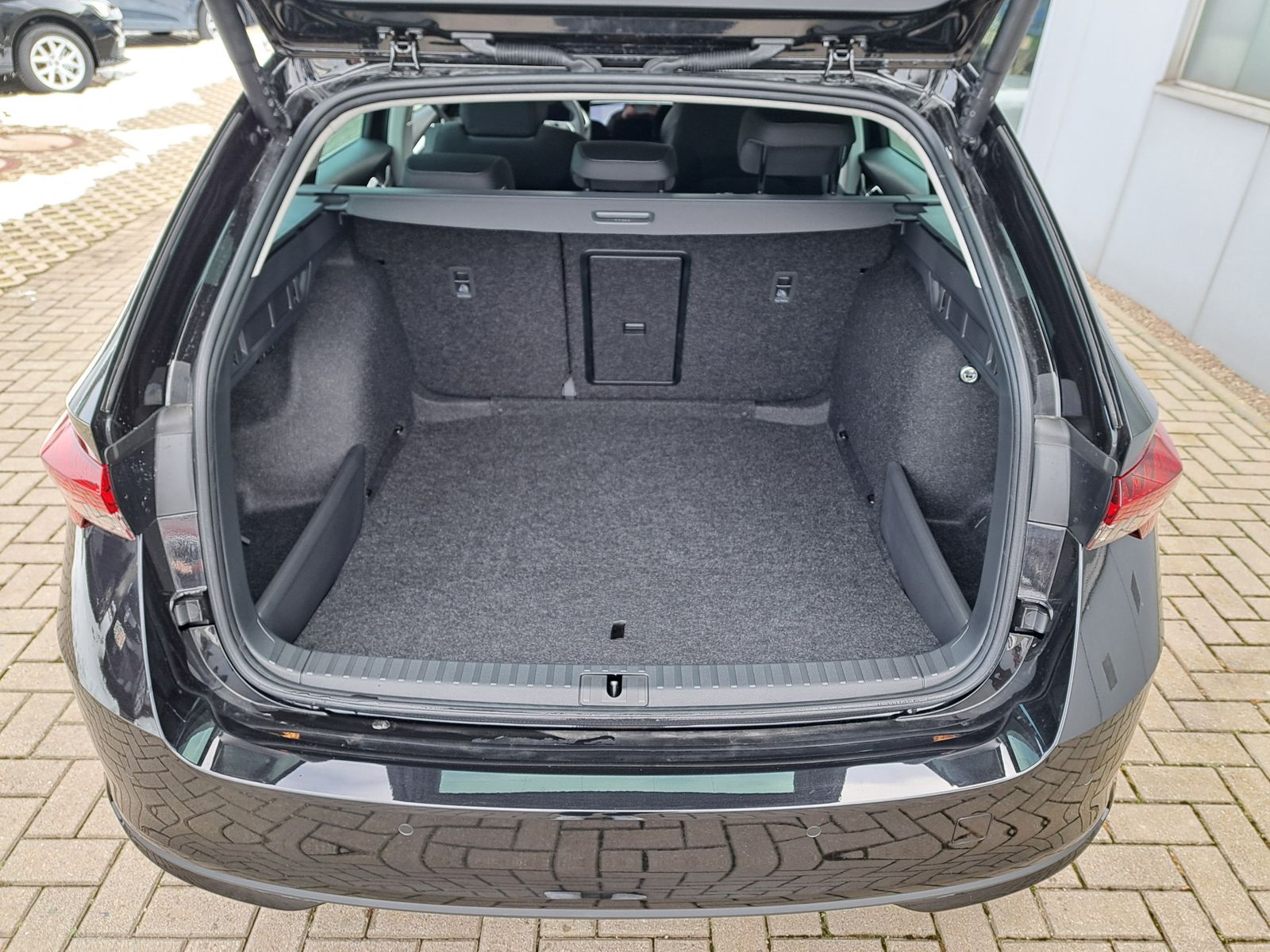 Fahrzeugabbildung SKODA Octavia 2.0 TDI Selection MODELL 2025 LED KAMERA