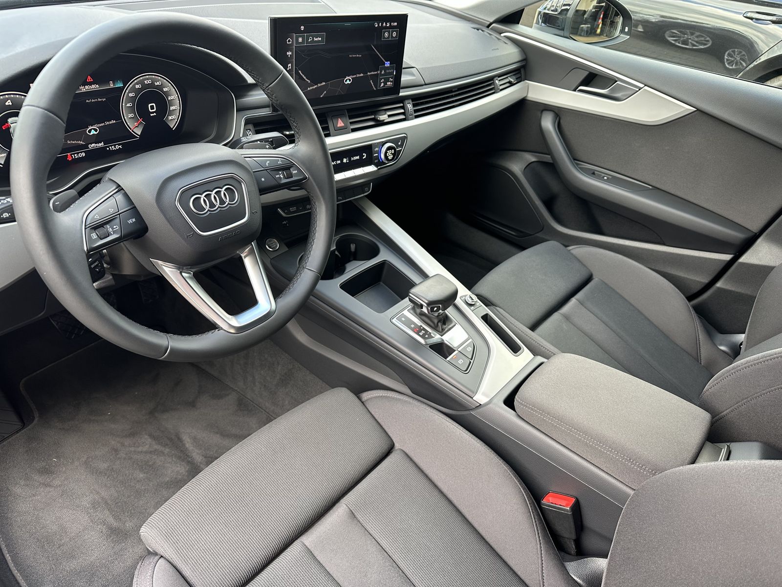 Fahrzeugabbildung Audi A5 SpB 40 TFSI Advanced NAV+LED+ACC+KAM+CARPLAY