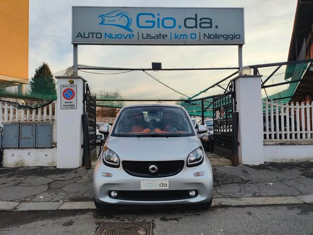 Smart SMART FORTWO 1.0 70CV KM 21180- 2015