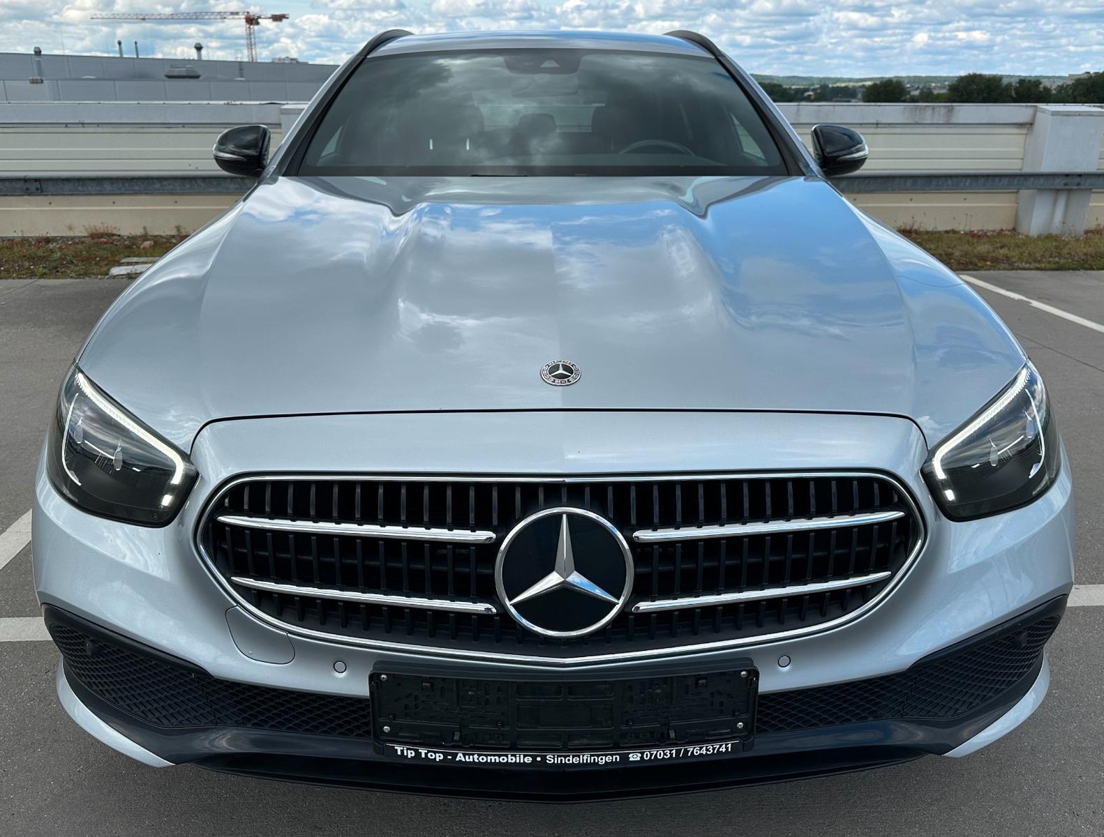 Mercedes-Benz E220 dT 4Matic*AHK*WIDE-SCREEN*LED*KAMERA*