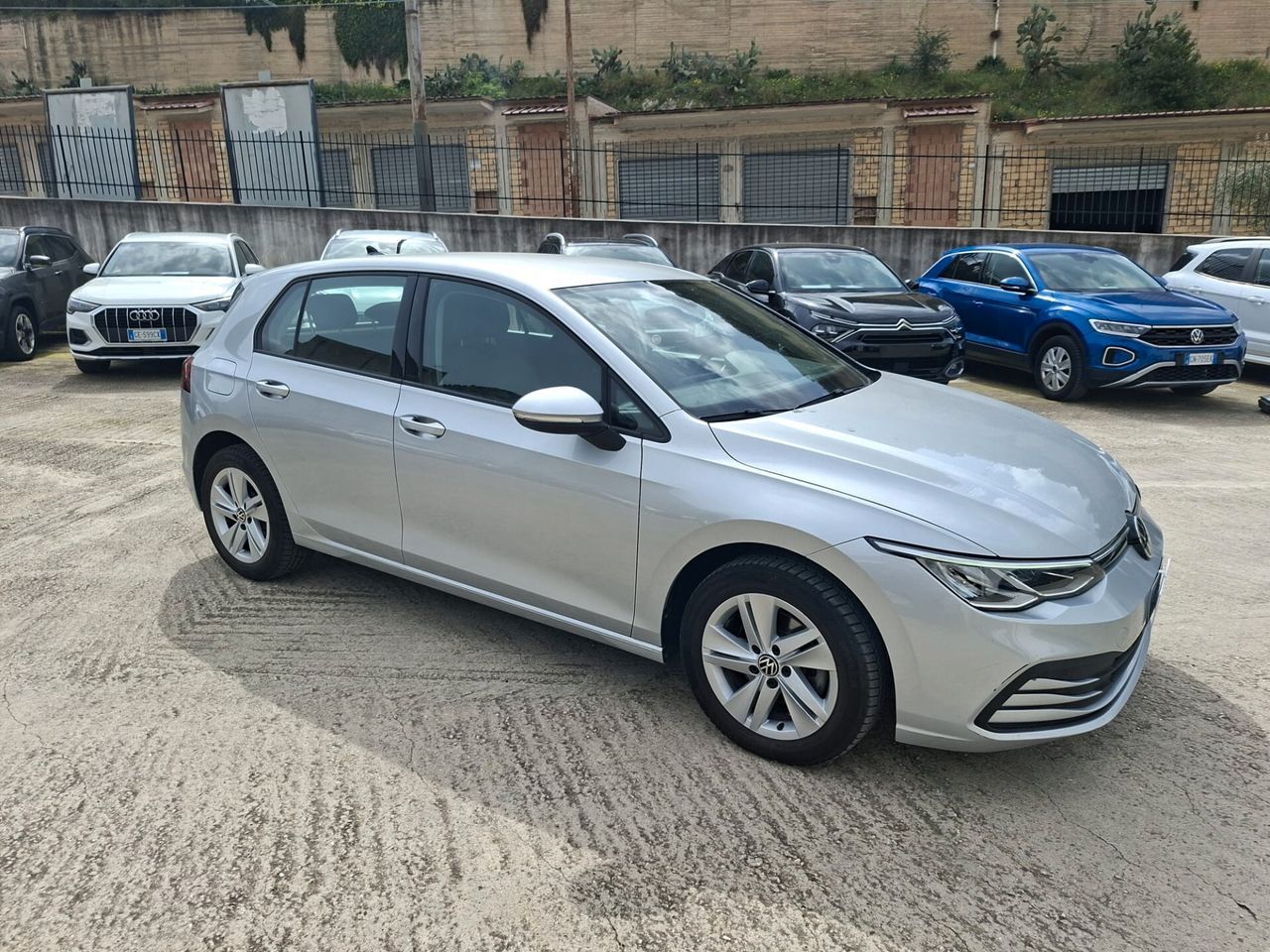 Volkswagen Golf 2.0 TDI 115 CV SCR Life imagem 3
