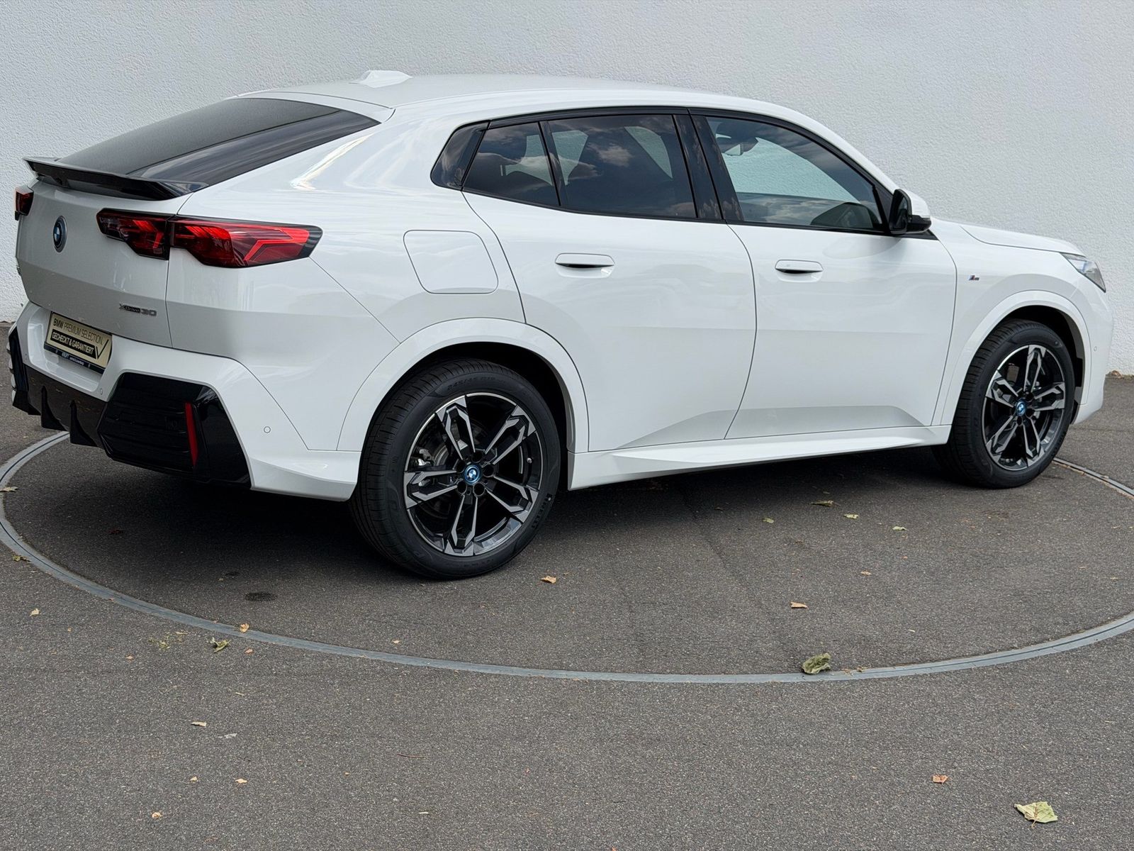 BMW iX2 - Bild 6