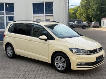 Volkswagen Touran - 4