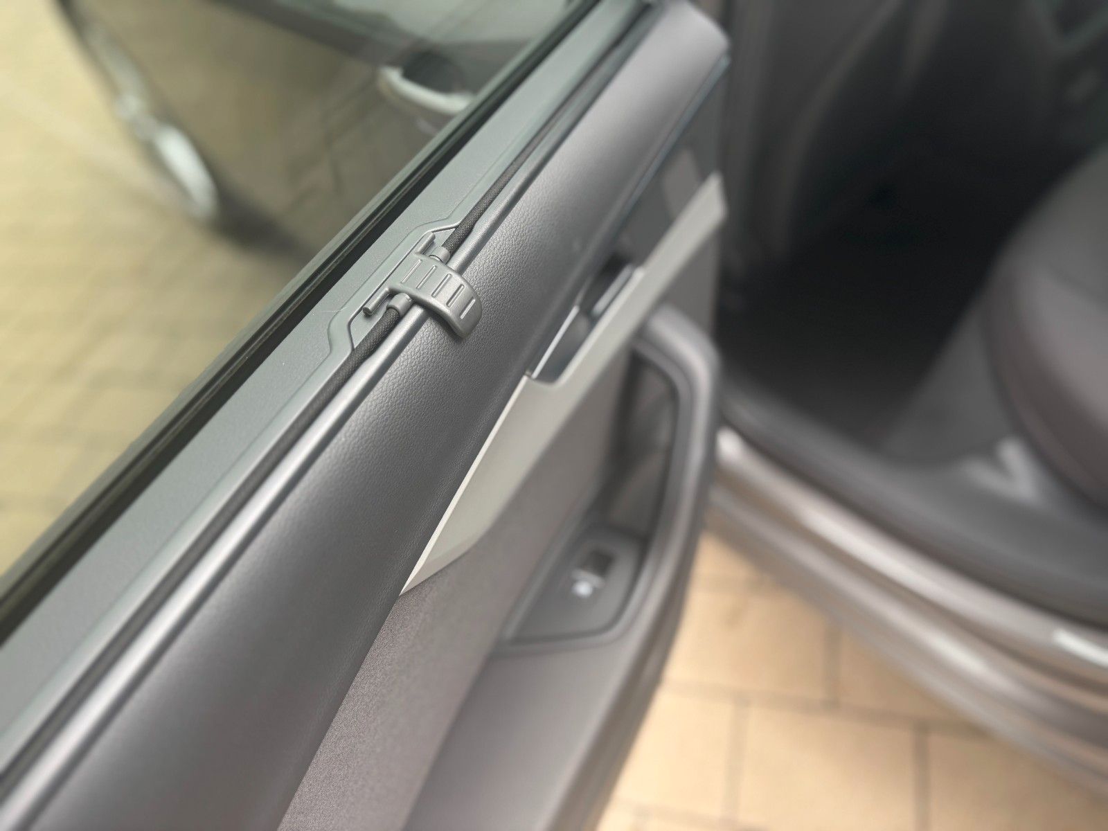 Fahrzeugabbildung Audi A4 Avant 40 TFSI quattro basis