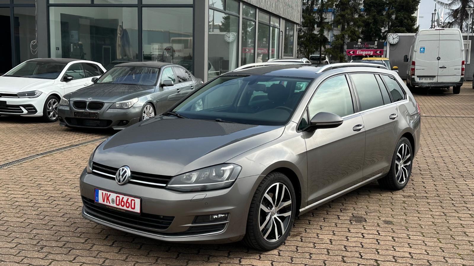 Volkswagen Golf VII Variant Highline*STANDHZ*KAM*SHZ*NAVI*