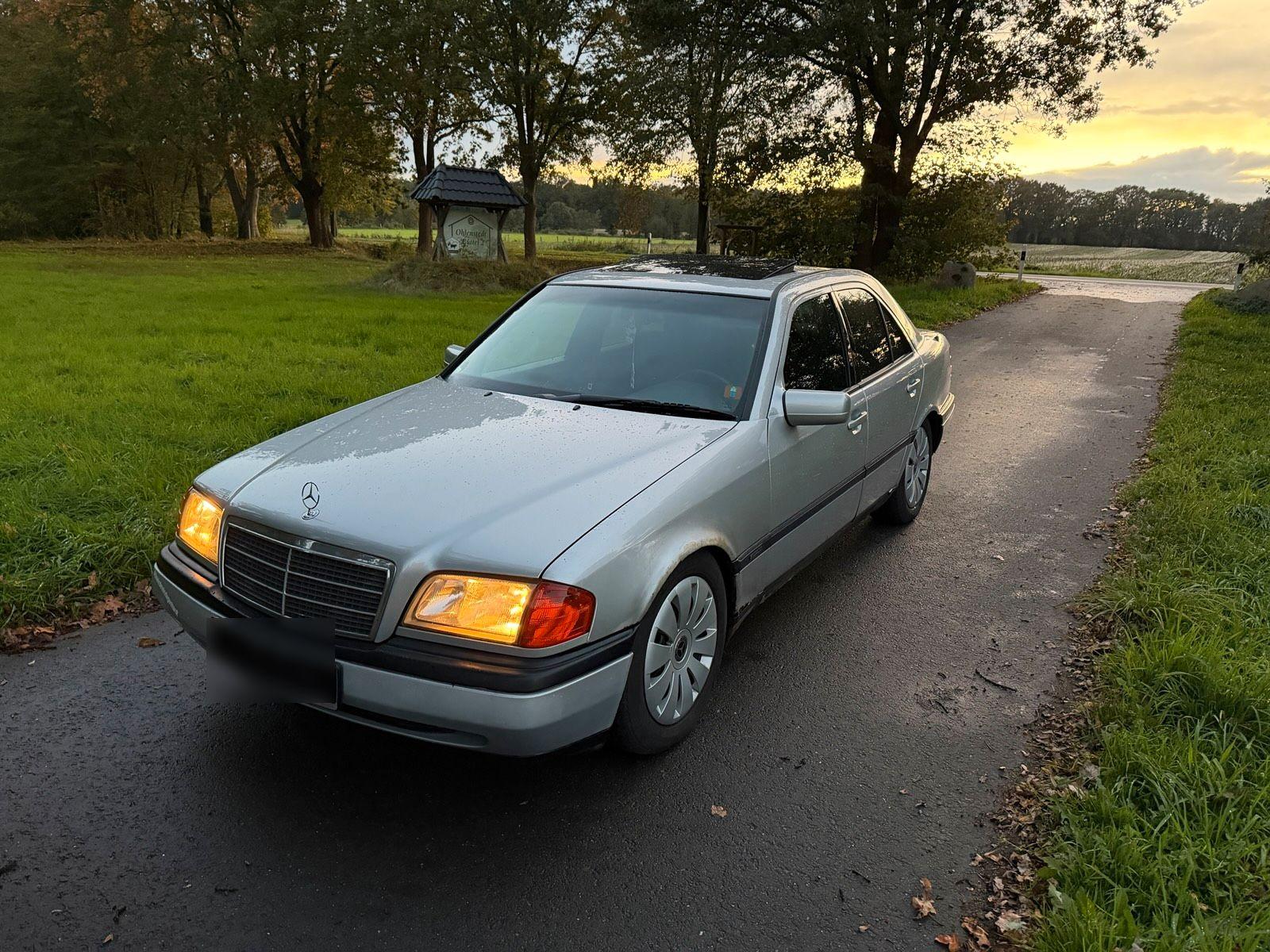 Mercedes-Benz C 220