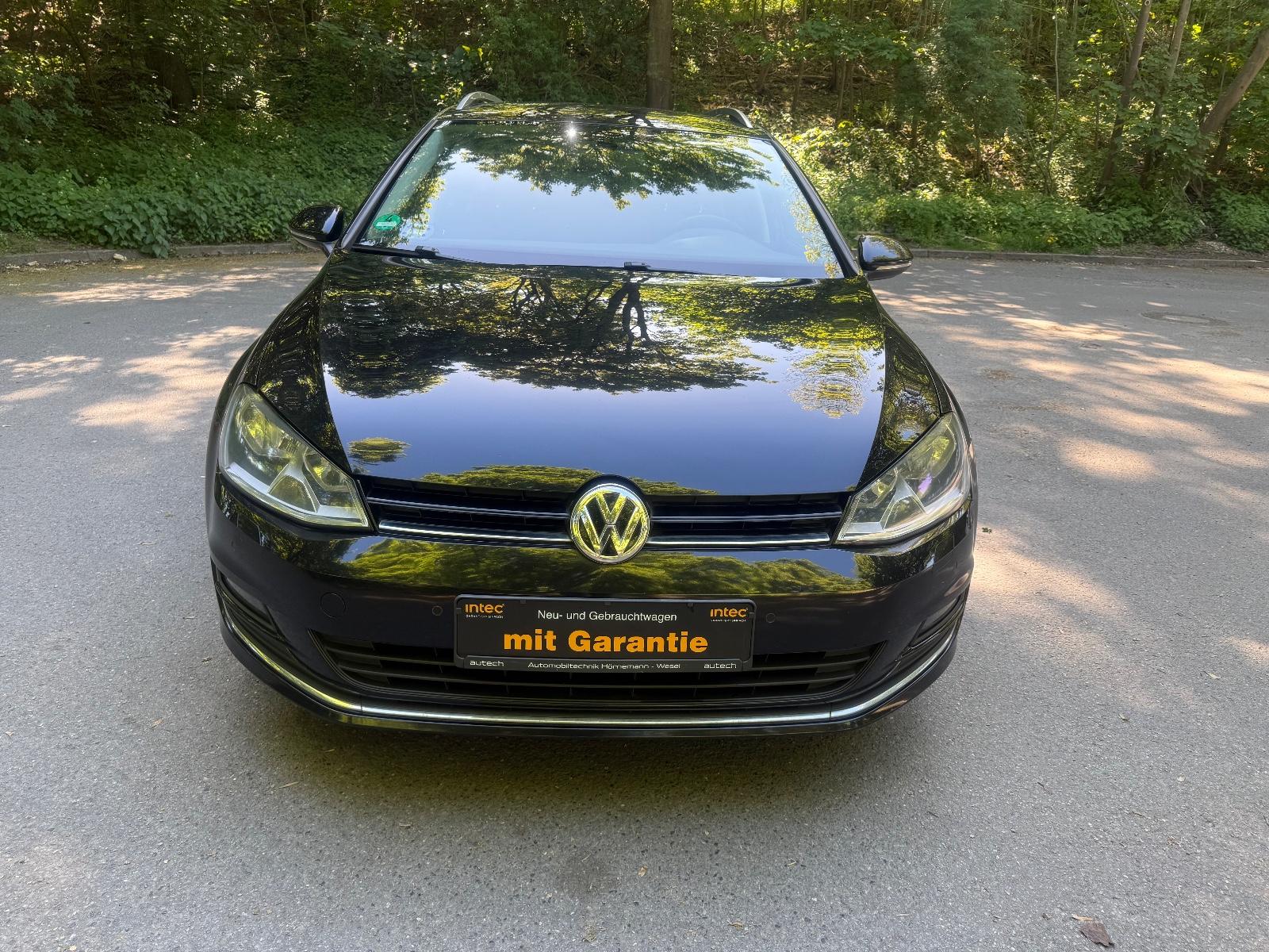Volkswagen Golf VII Variant Lounge BMT