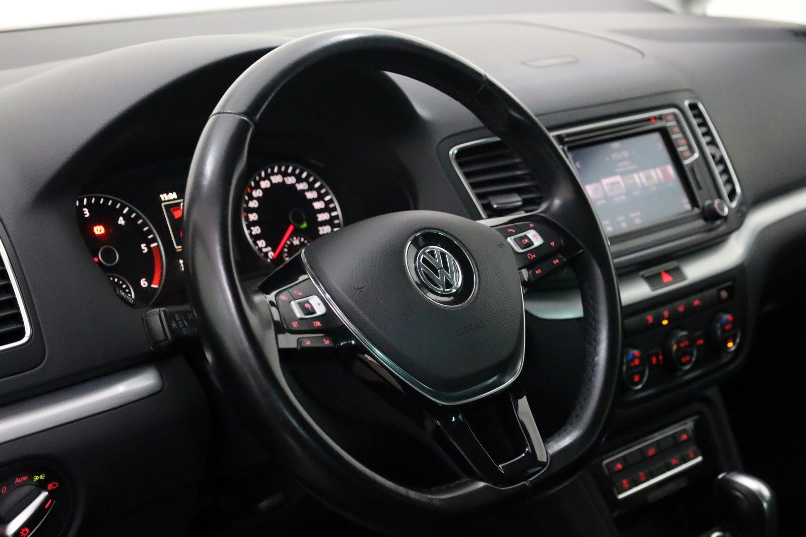 Fahrzeugabbildung Volkswagen Sharan Comfortline 7 Si,Navi,Xenon,SH,PDC,AHK el