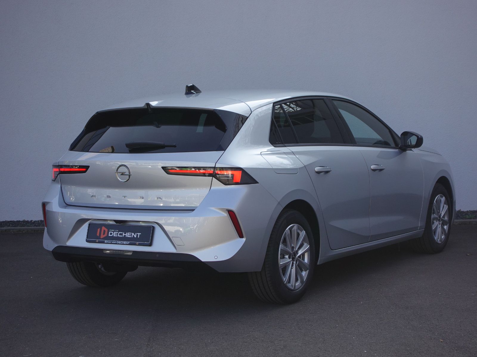 Fahrzeugabbildung Opel Astra Edition 1.2Turbo  Navi,Kamera,Sitzh.,LED