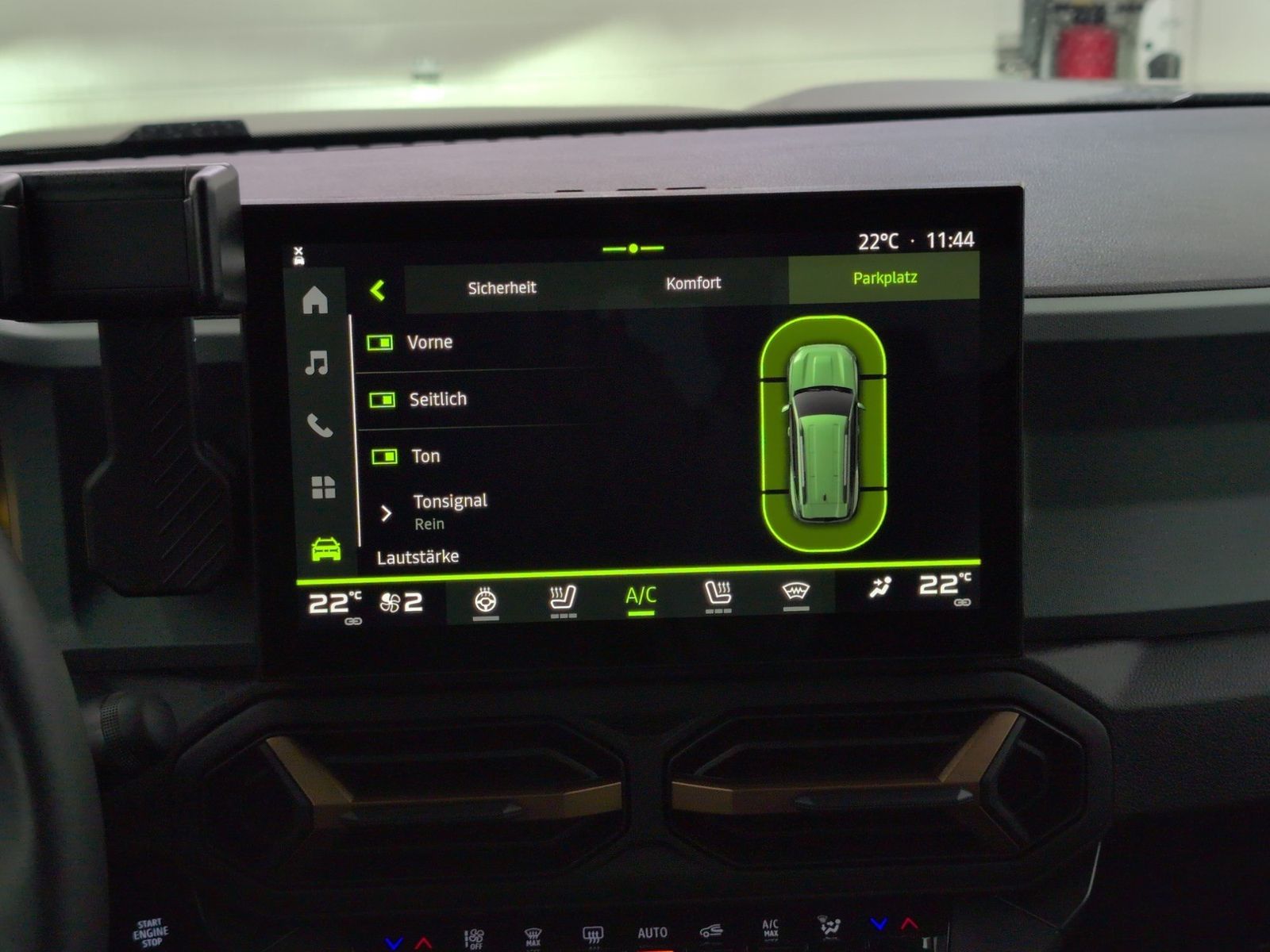 DACIA Bigster Extreme Hybrid 155 Zweifarblackierung – Bild 33