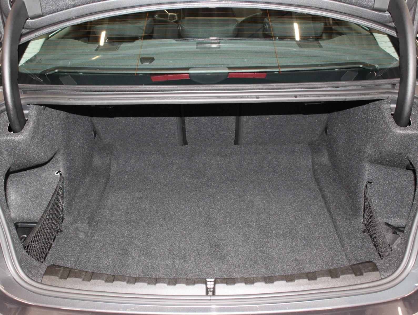 BMW 320i Advantage 1.Hand+GSD+CarPlay+Kamera+AHK