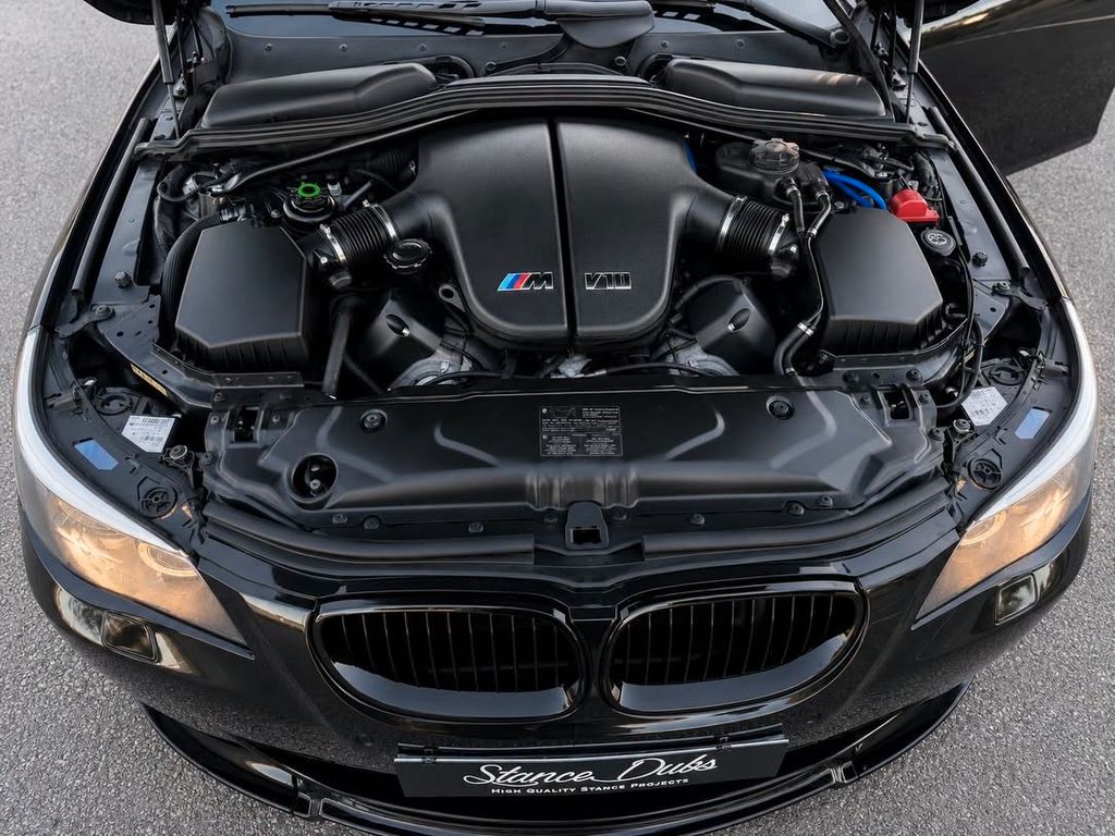 BMW M5 2009