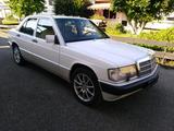 Mercedes-Benz Mercedes 190 E. 2.6  W 201 - Mercedes-Benz 190 mit Benzin-Antrieb: Limousine, 2.6