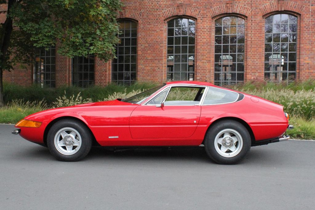 Ferrari 365
