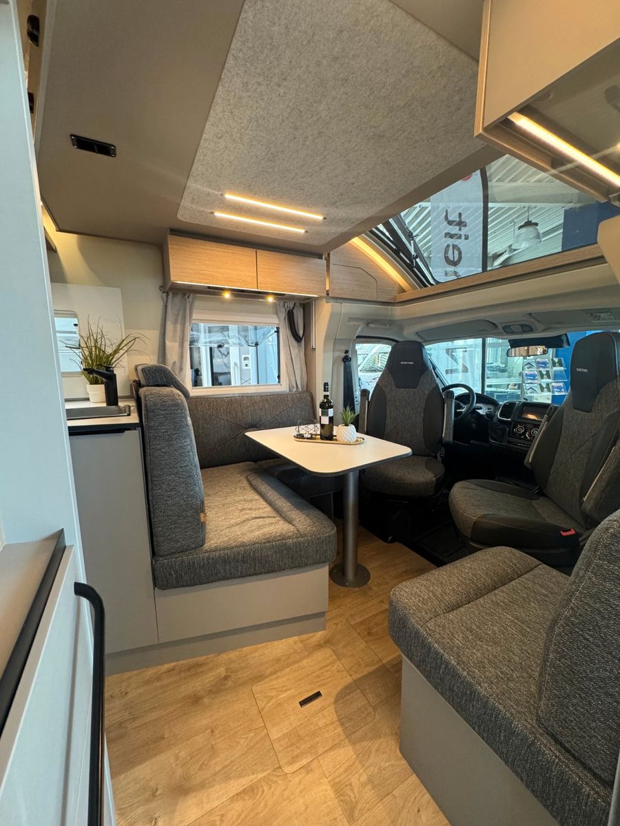 Fahrzeugabbildung Bürstner Campeo TD 690 G SIE SPAREN 14.519 €!
