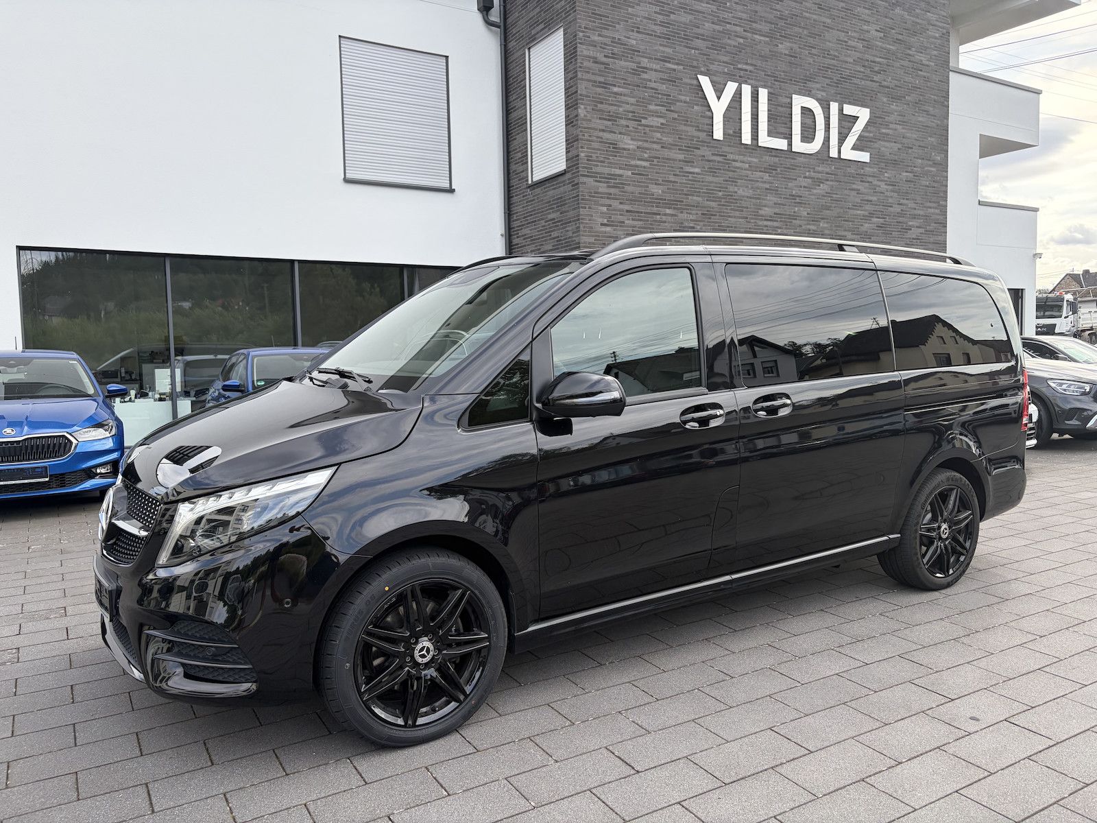 MERCEDES-BENZ V 300 d Lang 4M AMG BURMESTER 360 Kamera LEDER
