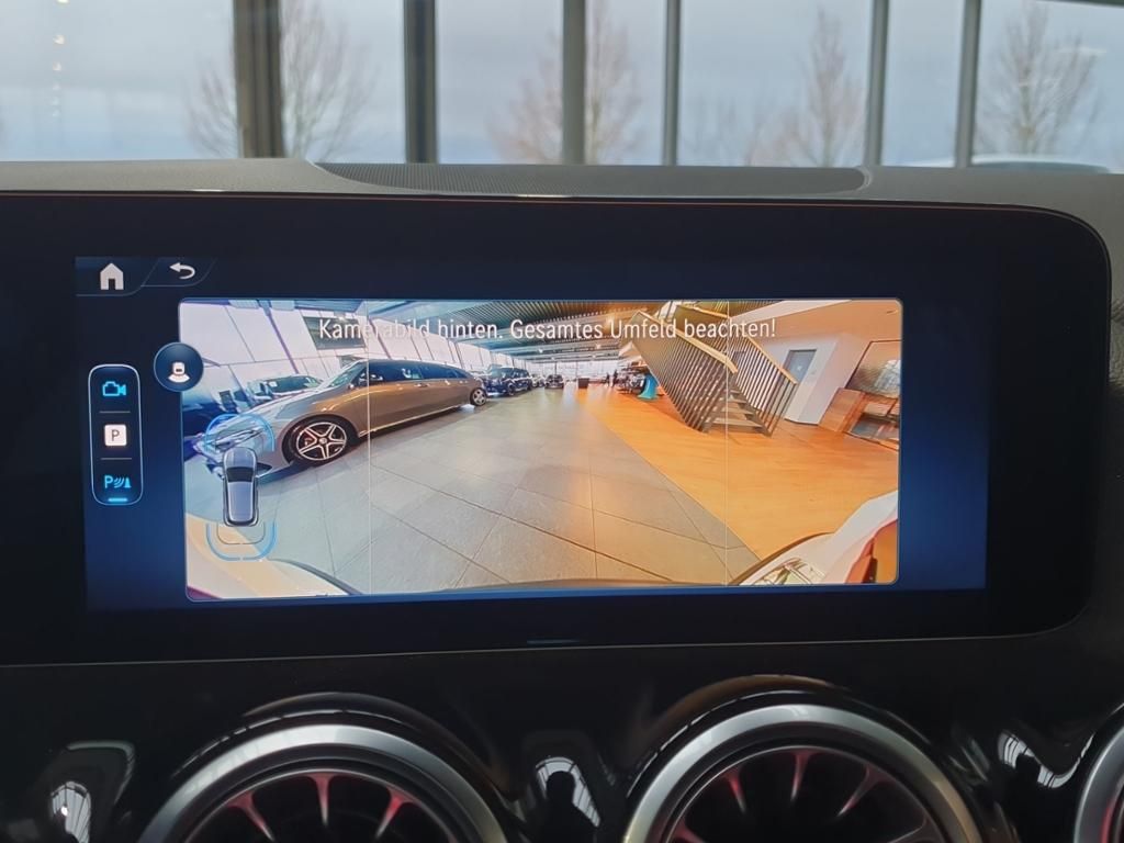 Fahrzeugabbildung Mercedes-Benz GLA 200 AMG*KeyLess*MULTIBEAM*SpurH*PDC*RFK*AHK