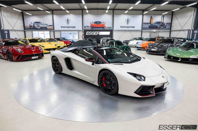 Lamborghini Aventador LP 700-4 Roadster | Pirelli Edition