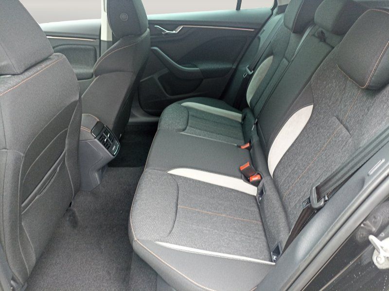 Fahrzeugabbildung SKODA Kamiq 1.5 TSI DSG Selection