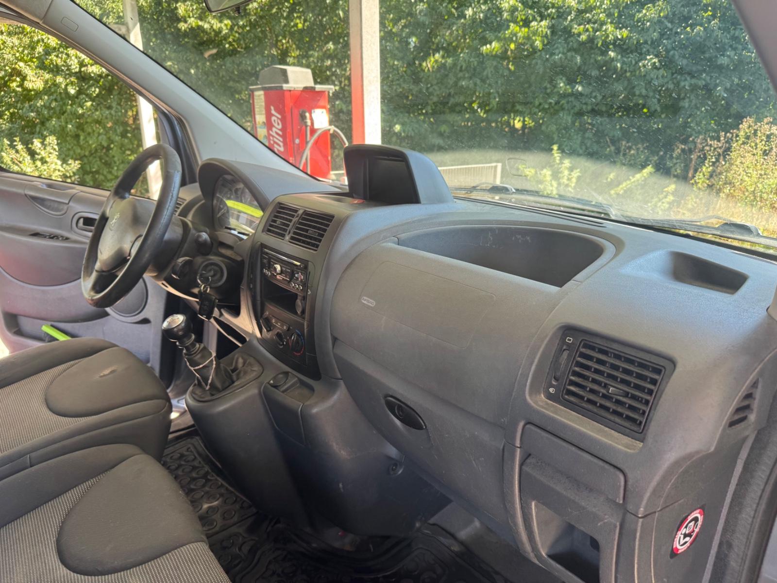 Peugeot Expert, mit 6 sitze