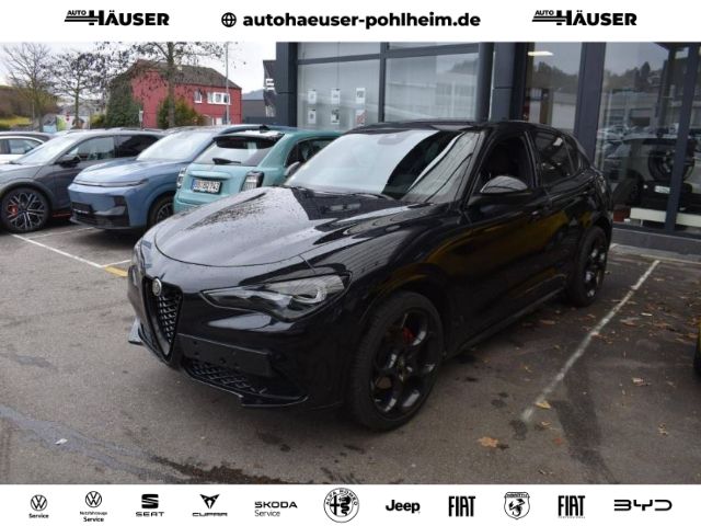 Alfa-Romeo Stelvio - 1