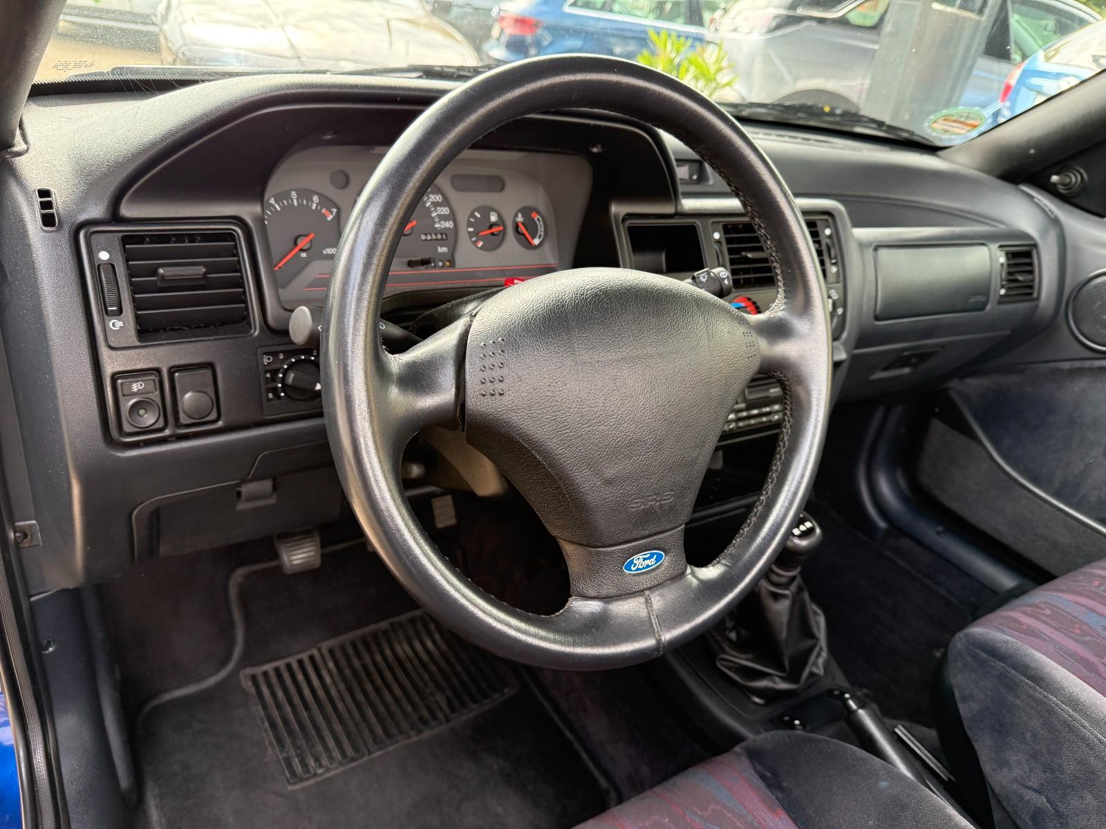 FORD ESCORT - 1.8L ROADSTER - CABRIOLET - 131 CV - BVM