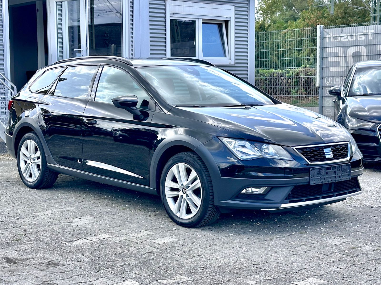 Fahrzeugabbildung SEAT LEON ST X-PERIENCE 4DRIVE*AUTOM+AHK*
